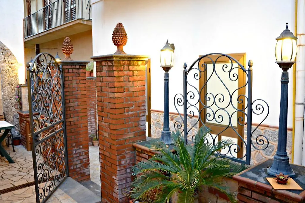 Giardino Del Sole Apartment Taormina 0*,